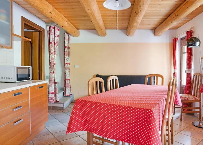 Carlina Tano Di Grich Apartamento Cesani